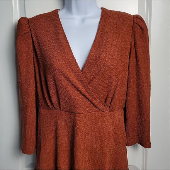 MAISON TARA Dress - Picture 3 of 10